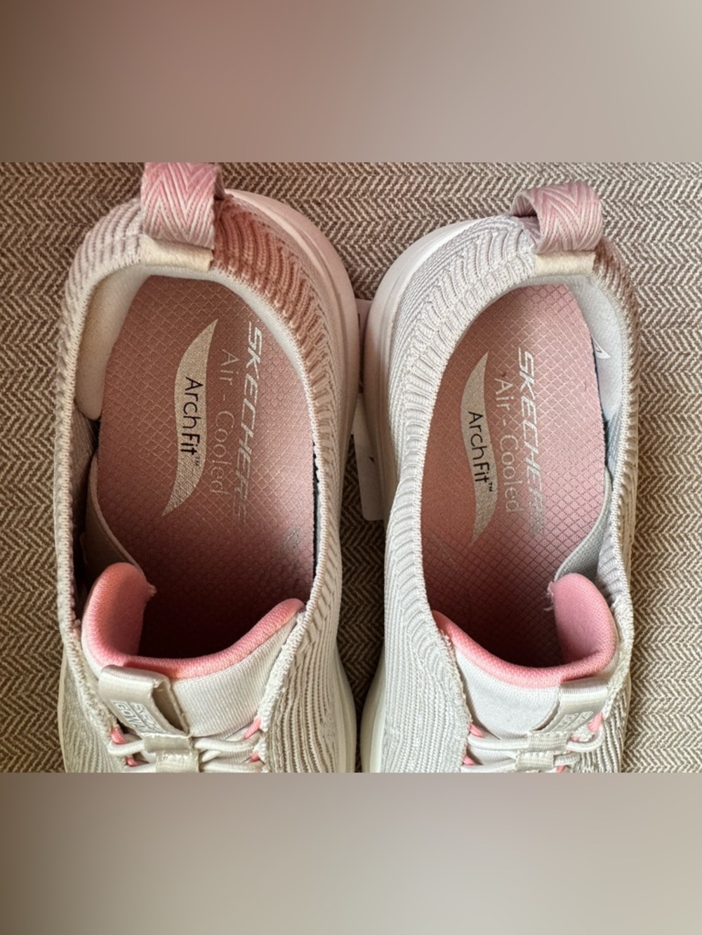 Sketchers Women's GO WALK Arch Fit “Crystal Waves” Walking Sneakers - Size 8.5 - Picture 9 of 16